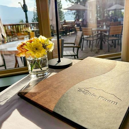 Coast Hillcrest Hotel Revelstoke Exterior foto