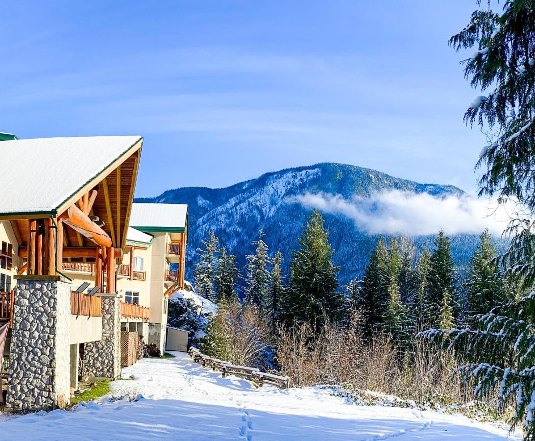 Coast Hillcrest Hotel Revelstoke Exterior foto