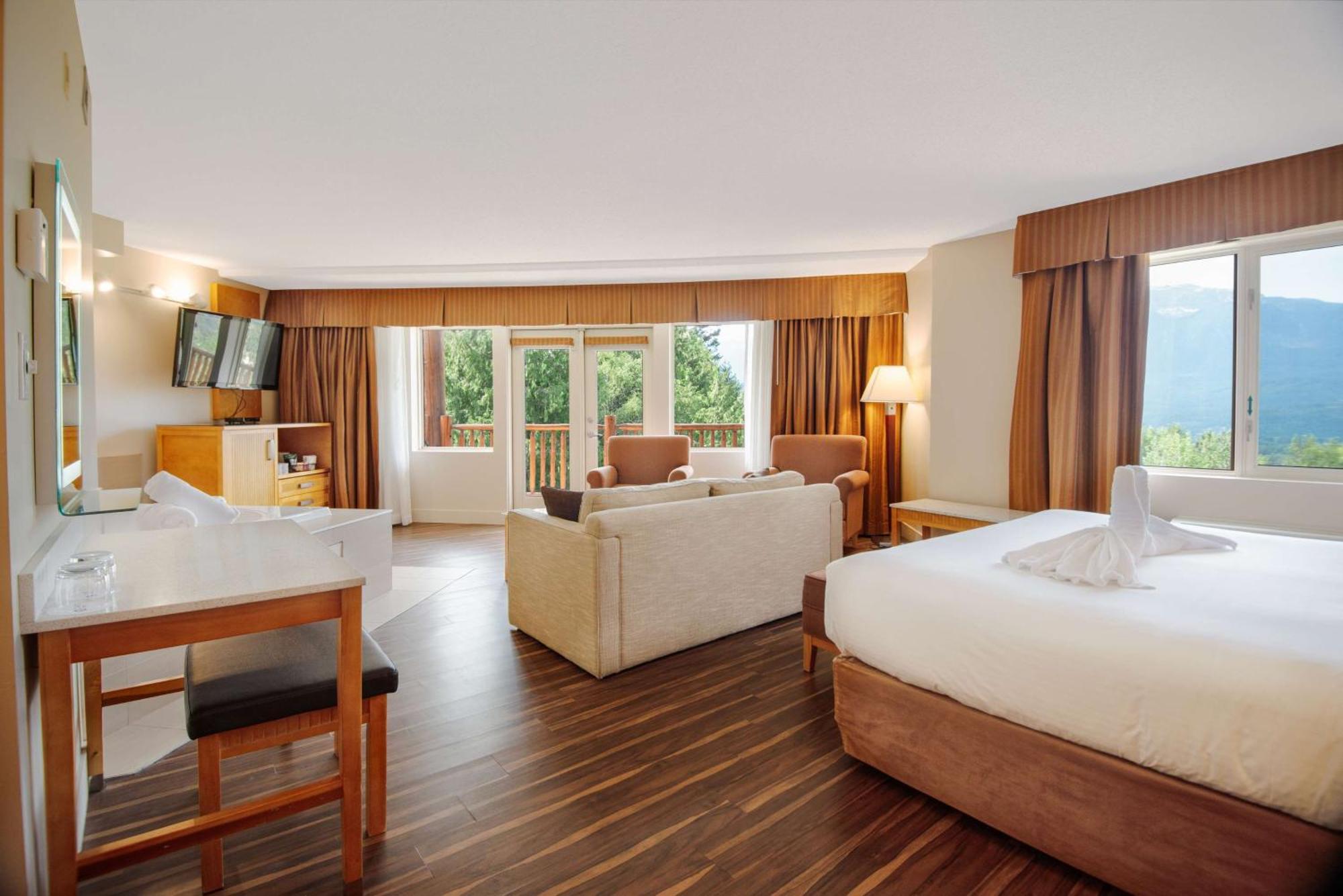 Coast Hillcrest Hotel Revelstoke Exterior foto