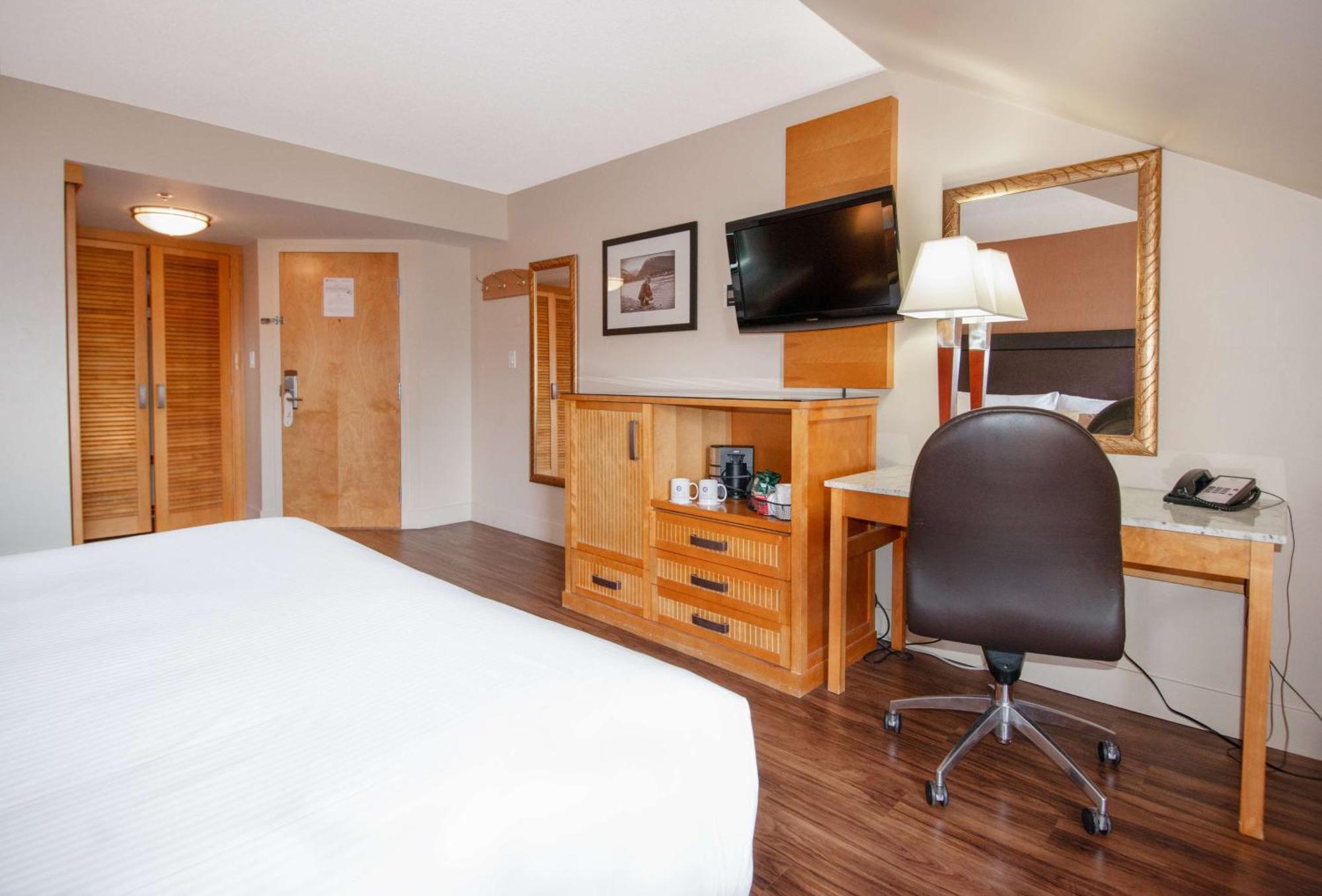 Coast Hillcrest Hotel Revelstoke Exterior foto