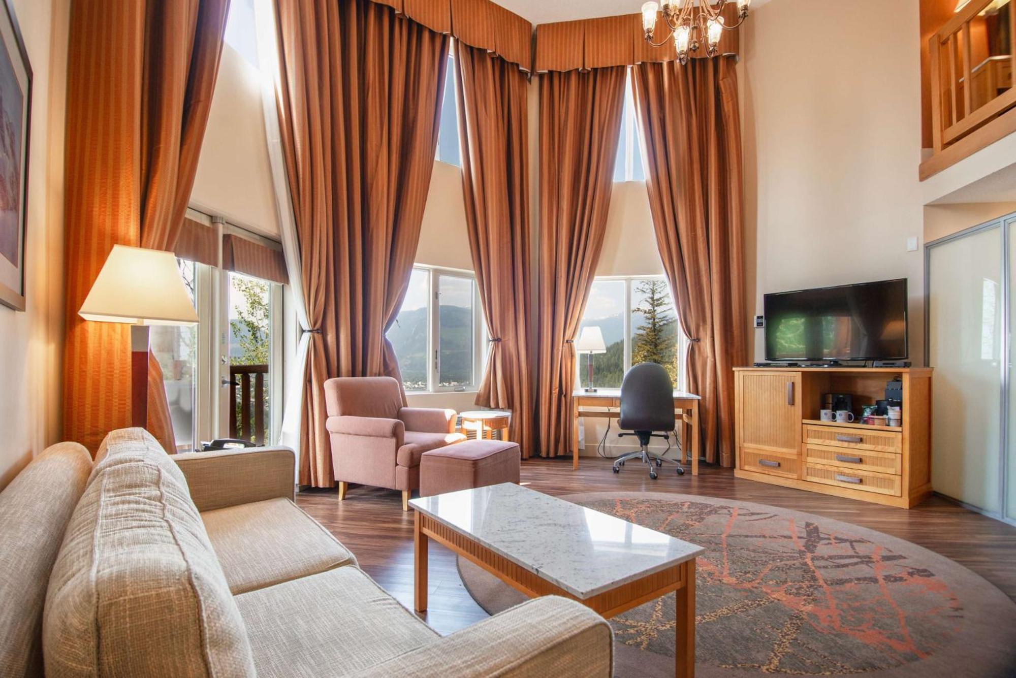 Coast Hillcrest Hotel Revelstoke Exterior foto