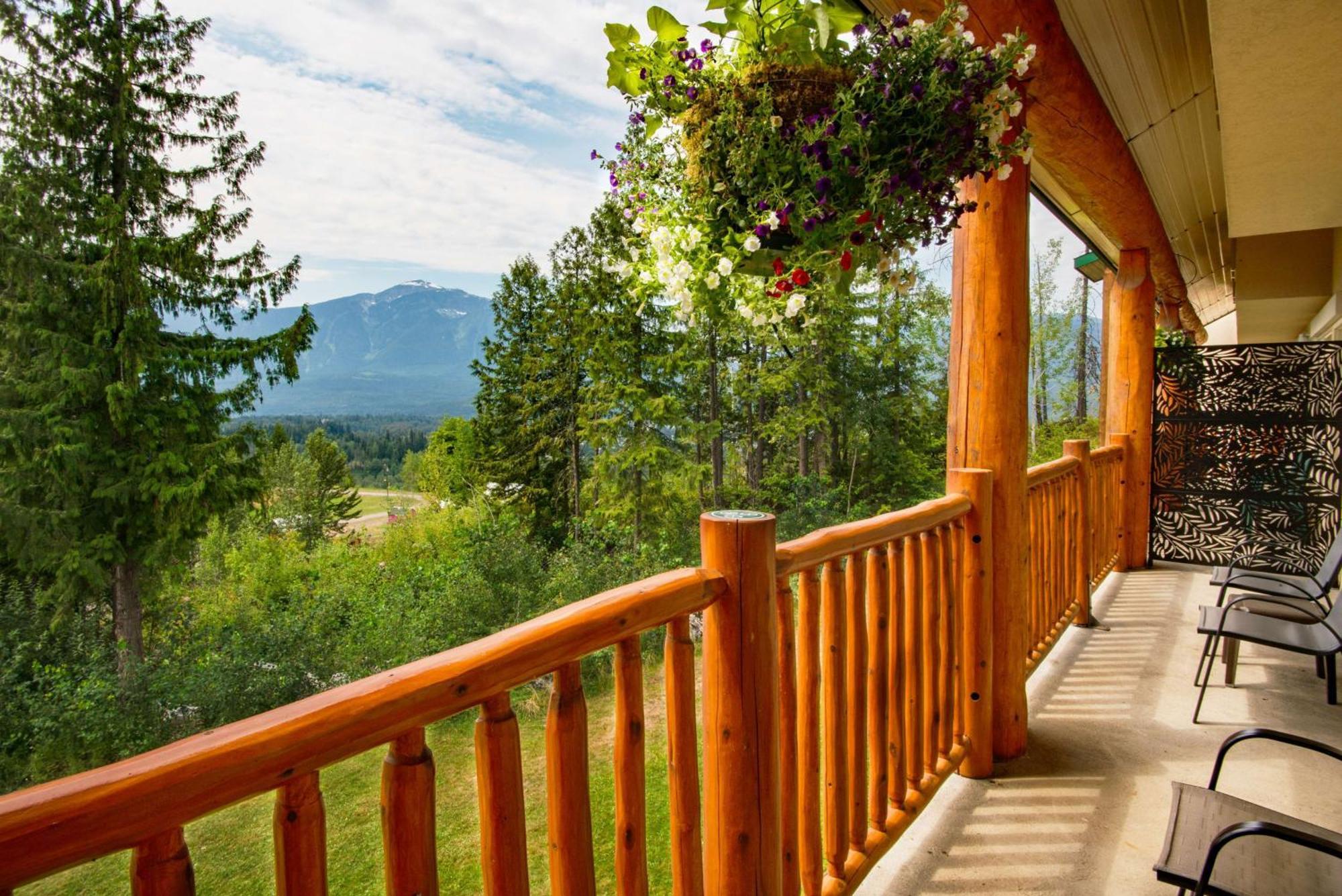 Coast Hillcrest Hotel Revelstoke Exterior foto