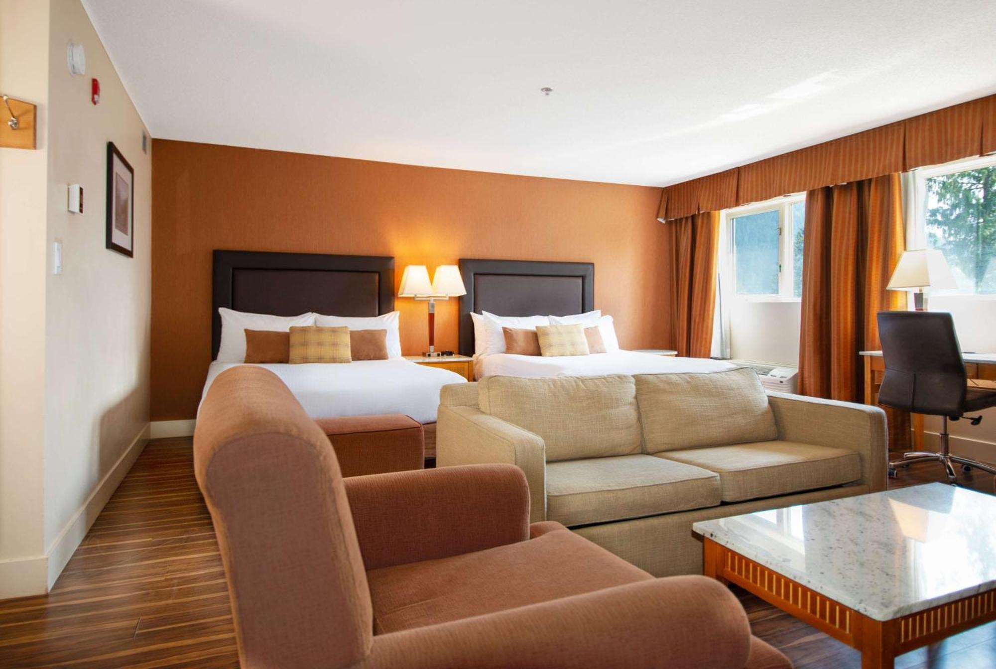Coast Hillcrest Hotel Revelstoke Exterior foto